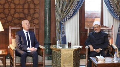بالصور | الرئيس التونسي والإمام الأكبر يتفقان على تشكيل لجنة علمية لخدمة الثقافة الإسلامية