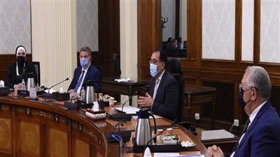 بالصور | مدبولي يُتابع خطة تطوير صناعة الغزل والنسيج وتشجيع زراعة القطن