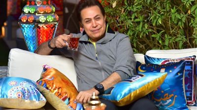 الجمعة.. حكيم يفتتح أكبر خيمة رمضانية  في الرحاب 