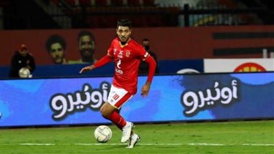 الأهلي ينهي الشوط الأول متقدما على الزمالك (2-1)