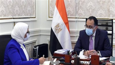 بالصور | مدبولي يتابع مع وزيرة الصحة موقف تنفيذ المنشآت الصحية في 