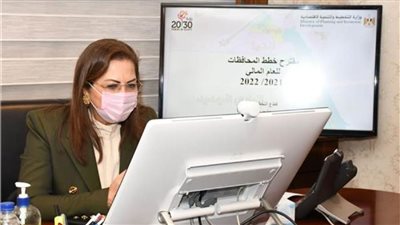 بالأرقام.. وزيرة التخطيط تكشف تنفيذ مشروعات البنية التحتية بأسوان 