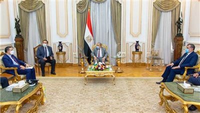 تفاصيل لقاء وزيرالإنتاج الحربى مع سفير الهند بالقاهرة 