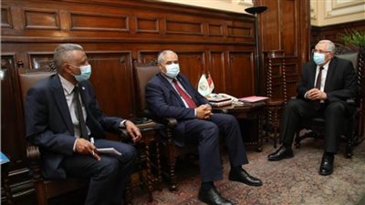 وزير الزراعة يستقبل ممثل «الفاو» الإقليمي في بداية عمله بالقاهرة 