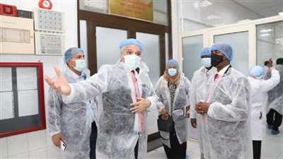 بالصور | وزير الثروة الحيوانية السوداني يتفقد معهدي الصحة الحيوانية والأمصال واللقاحات البيطرية