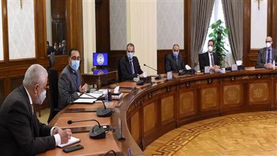 بالصور | رئيس الوزراء يتابع إجراءات عقد امتحانات الثانوية العامة
