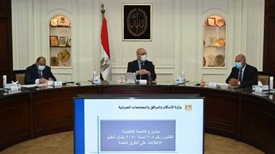 بالصور | الجزار: وسائل تحفيزية لاستخدام الطاقة الجديدة والمتجددة في إضاءة الإعلانات