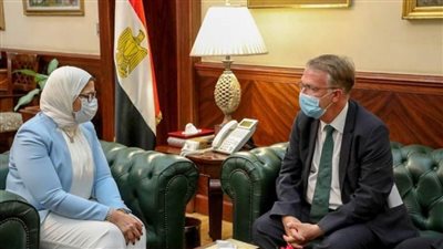 بالصور | وزيرة الصحة تستقبل ممثلا اتحاد الكليات الملكية للأطباء الباطنيين في إنجلترا