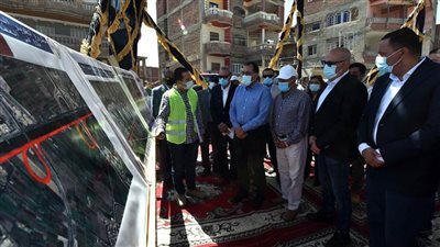 بالصور.. رئيس الوزراء يتفقد عددا من مشروعات الطرق والكباري للربط بين محافظتى القليوبية والدقهلية