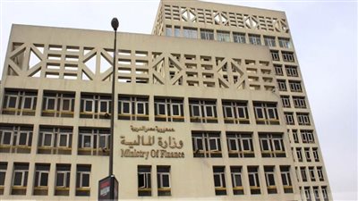 «الجمارك» تتلقى شكاوى ومقترحات المصدرين والمنتجين إلكترونيًا