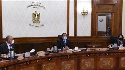 بالصور | مدبولي يتابع مع وزير الري الموقف التنفيذي لمشروعات خطة العام المالي الحالي