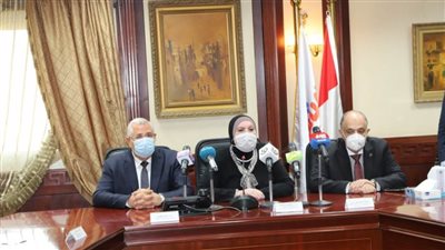 وزيرا الزراعة والصناعة يشهدان توقيع بروتوكول تعاون مشترك لدعم المشروعات الصغيرة ومتناهية الصغر في الريف