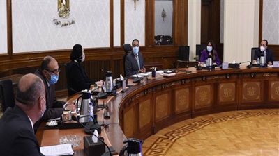 بالصور | مدبولي يتابع موقف توصيل المرافق للأراضي الصناعية (تفاصيل)