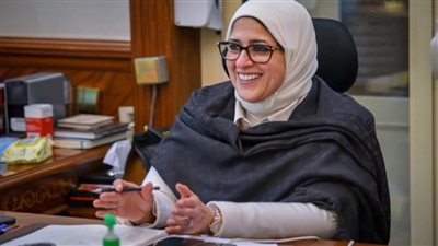 الصحة: نقل سيدة التقاها الرئيس خلال جولته اليوم لتلقي العلاج على نفقة الدولة