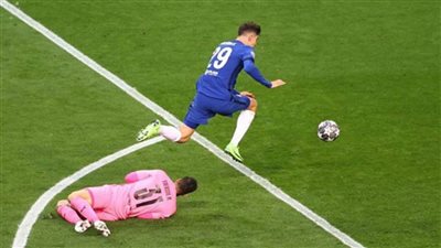 تشيلسي يتقدم على مان سيتي بهدف في الشوط الأول بنهائي أبطال أوروبا (فيديو)