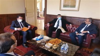 بالصور | د. خالد عبدالغفار يزور معهد كوري لعلاج الأورام في فرنسا