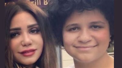 نجل الفنانة إيناس عز الدين يجرى عملية فى المخ