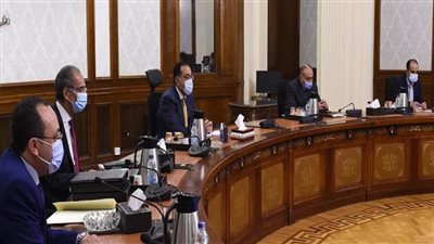 بالصور | رئيس الوزراء يلتقي وزير الاتصالات لمتابعة الموقف التنفيذي لعدد من المشروعات