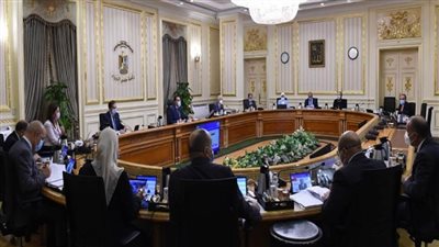 وزيرة التخطيط تعرض تقريرا حول أداء الاقتصاد المصري