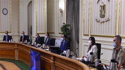 بالصور | مدبولي يستعرض الموقف التنفيذي لأعمال البنية التكنولوجية بالحي الحكومي بالعاصمة الإدارية