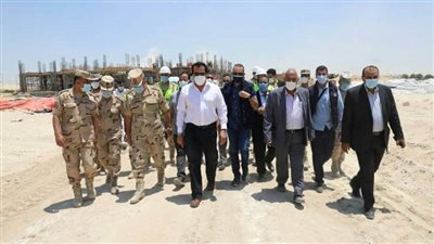 بالصور |  د. خالد عبدالغفار يتفقد الأعمال الإنشائية بجامعة قناة السويس الأهلية