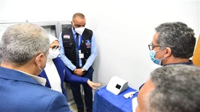 بالصور | الصحة: الانتهاء من تطعيم جميع العاملين بالقطاع السياحي في البحر الأحمر وجنوب سيناء