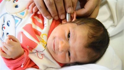 بالصور | الصحة تعلن فحص 1.6 مليون طفل ضمن مبادرة الاكتشاف المبكر وعلاج ضعف السمع