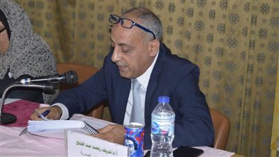 د.شريف رفعت رئيس قسم الأمراض الصدرية بجامعة الفيوم: مصر تفوقت على العديد من دول العالم فى تقديم الخدمة الصحية لمصابى 