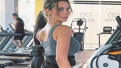 إيمان العاصي تستعرض رشاقتها في الجيم (صور)