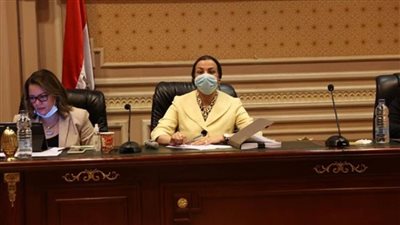 بالصور | وزيرة البيئة: فلسفة لائحة قانون المخلفات تقوم على التحول للاقتصاد الأخضر