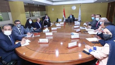 بالصور | في إطار رؤية مصر 2030.. الوزير يستعرض مشروعات وزارة النقل المستقبلية