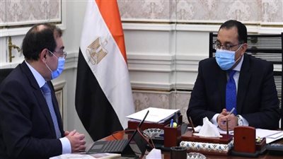 بالصور | وزير البترول: نستهدف إنشاء 1000 محطة للغاز لتموين السيارات