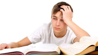 «حرروهم من الضغوط».. استشاري يقدم روشته للتعامل مع الطلاب خلال فترة الامتحانات (فيديو)