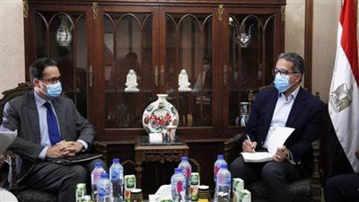 وزير السياحة يستقبل سفير فرنسا بالقاهرة لبحث سبل التعاون بين البلدين 