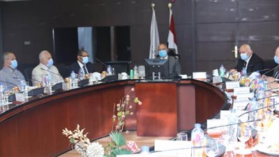 وزير النقل: شركة “أم أو تي” لها دور هادف وفعال لمشاركتها في مشروعات تنموية وقومية