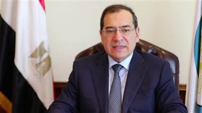 نائب بالبرلمان يتهم وزير البترول بإهدار 93 مليار جنية 