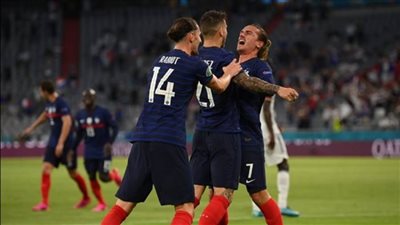 النيران الصديقة تمنح فرنسا فوزًا مثير على حساب ألمانيا في اليورو