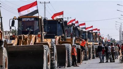 استقبال حافل للمعدات المصرية في قطاع غزة (صور)