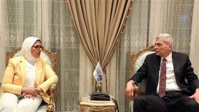 وزيرة الصحة ورئيس هيئة الشراء الموحد يبحثان سبل التعاون لدعم المشروع القومي للبلازما وتصنيع لقاحات كورونا
