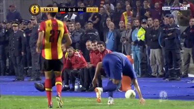 الشوط الأول.. الأهلي يتعادل أمام الترجي سلبيًا