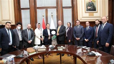 بالصور | وزير الزراعة يهنئ تنسيقية شباب الأحزاب بمرور 3 سنوات على تأسيسها