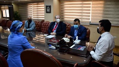 بالصور | وزير الرياضة يبحث استعدادات استضافة مصر لبطولة العالم للكرة الطائرة جلوس