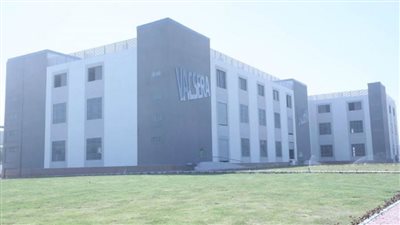 بالصور | وزيرة الصحة: مجمع مصانع 