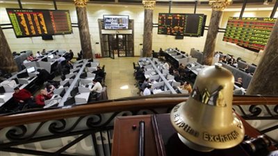 بضغوط هبوط أسهم قيادية.. تراجع المؤشر الرئيسي للبورصة بأولى جلسات الأسبوع