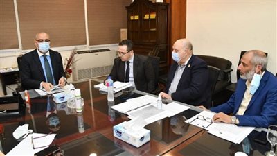 بالصور | الجزار يستعرض آخر مستجدات ملف توفيق أوضاع أراضي الجمعيات والكيانات بالعبور الجديدة