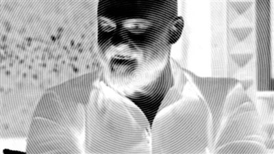 ملحن فاشل ولاعب كرة مجهول وممثل مع وقف التنفيذ.. الثعبان الأقرع  يفرض نفسه بالإكراه علي المنتجين