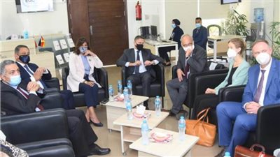 نبيلة مكرم: المركز المصري الألماني يهدف للتوعية بمخاطر الهجرة غير الشرعية 