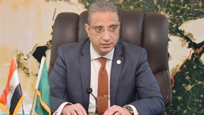 أحمد الأنصاري محافظ