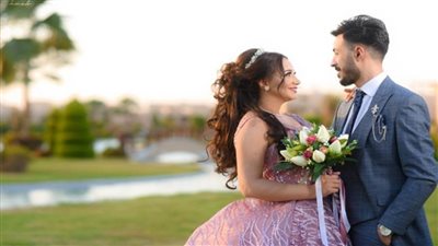 بالفيديو | أحمد علي وضحى عبدالمالك يطرحان «بنكمل بعض»