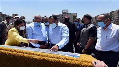 بالصور | رئيس الوزراء يتفقد أعمال تنفيذ محور 
